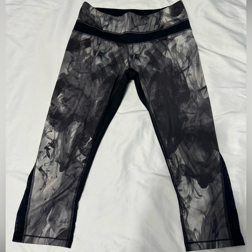 Lucy | Women’s | Capri | Workout Pants | Size: L